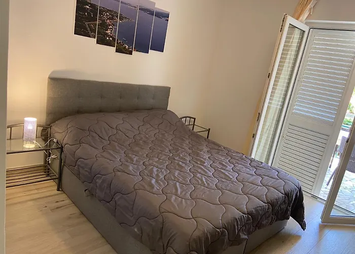 Apartament Ortolio *